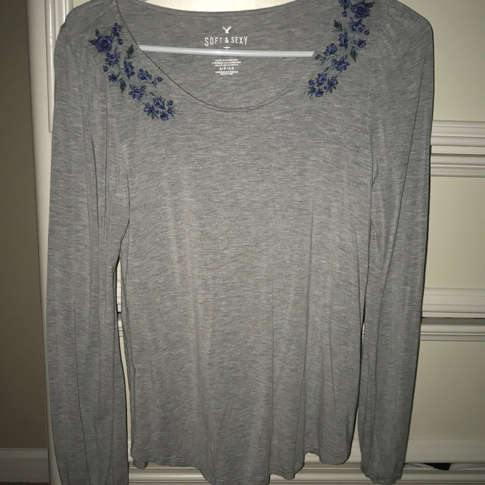 Loose American Eagle long sleeve top